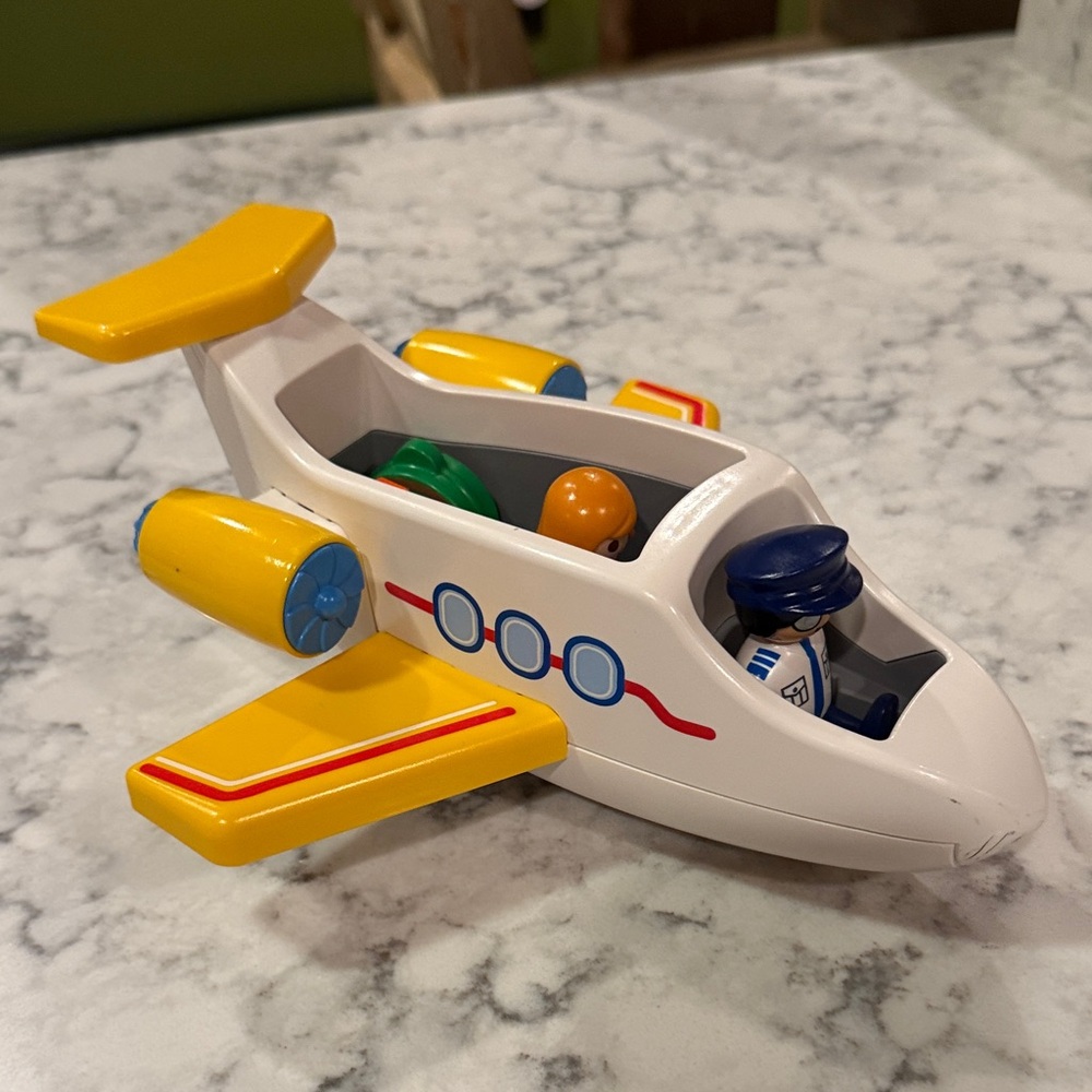 Playmobil 1.2.3 Airplane with Passenger - White and Yellow - Picture 4 of 7